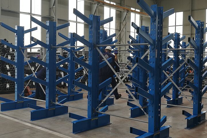cantilever racking with inclined arms