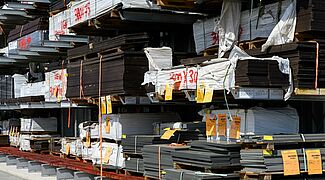 Scaffale cantilever - carichi pesanti