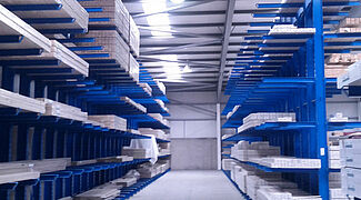 Scaffale cantilever