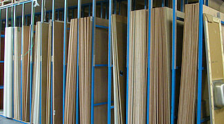 Scaffale per stoccaggio verticale di pannelli